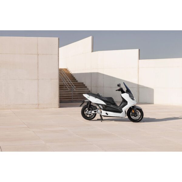 Motocicleta eléctrica NERVA EXE II
