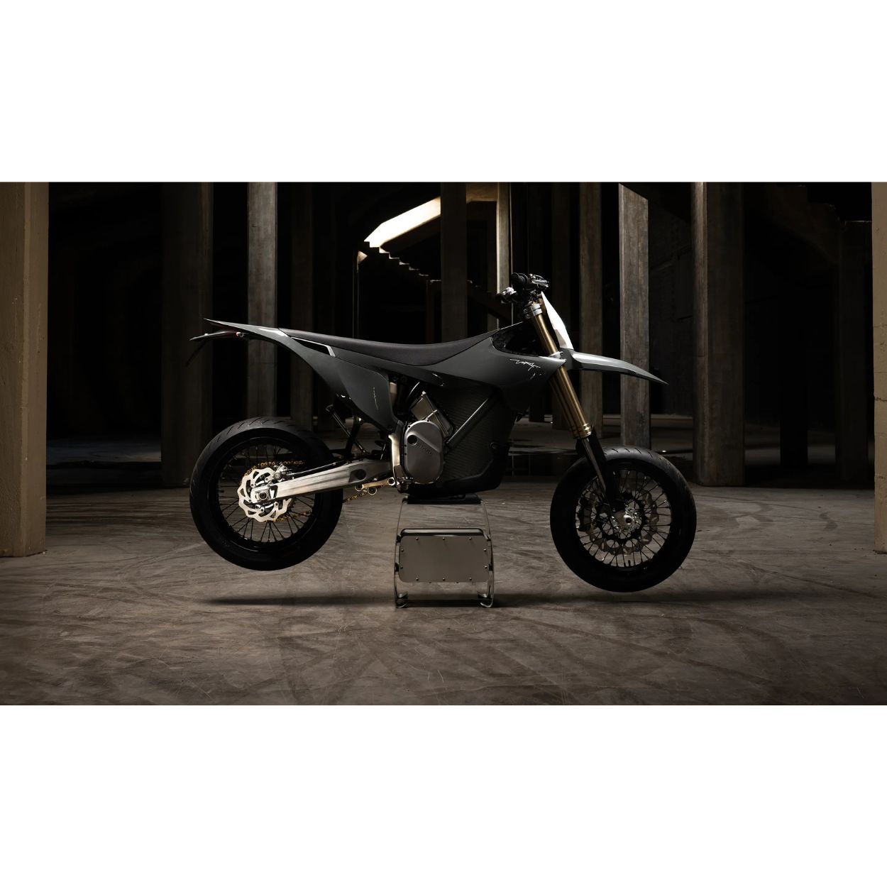 Motocicleta eléctrica STARK VARG SM - Imagen 8