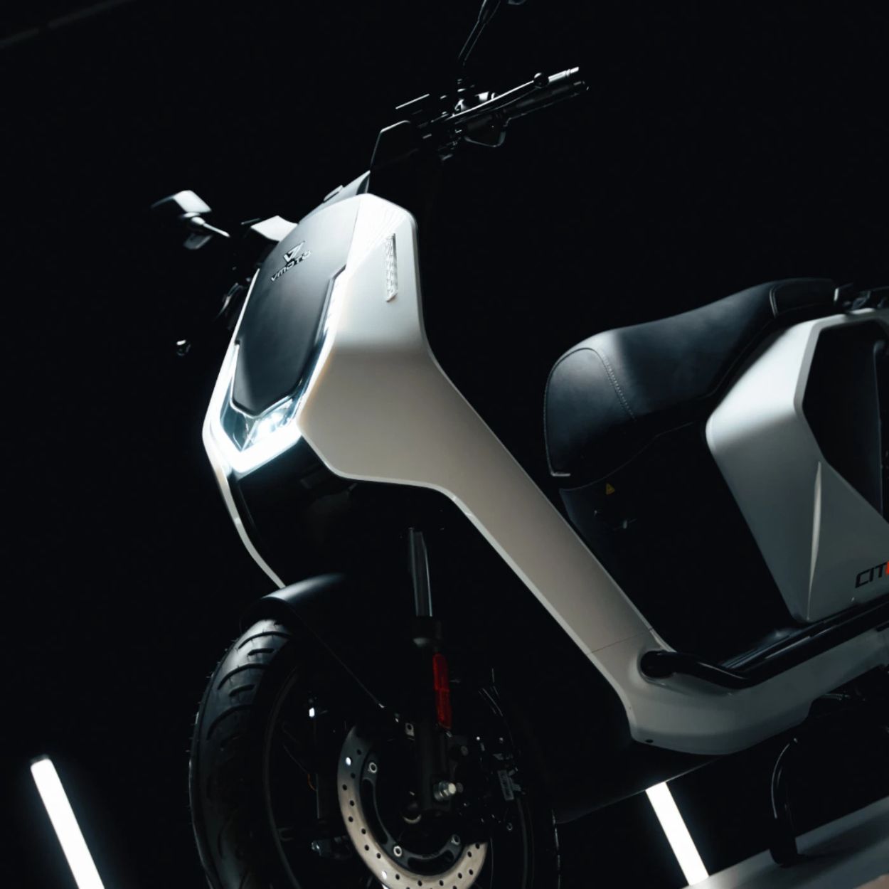 Ciclomotor eléctrico VMOTO CITI L1E - Imagen 9